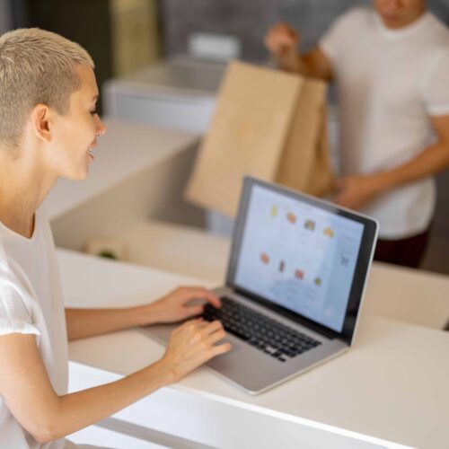 How To Start an eCommerce Store
